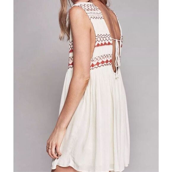 Free People Boho Chic Dress Cream Colored Lace Up Embroidered Dress - Picture 2 of 13
